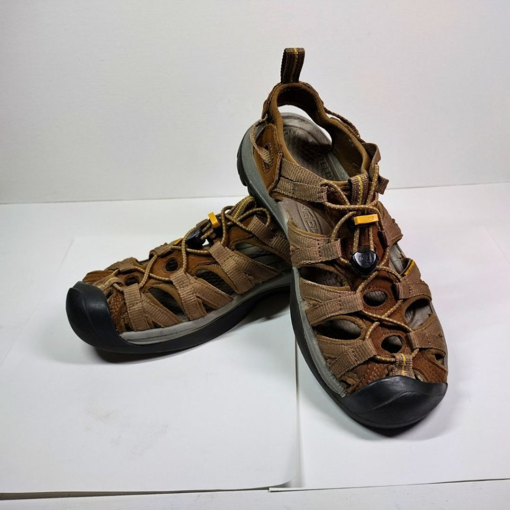 Women's Keens sandals in brown leather 8M